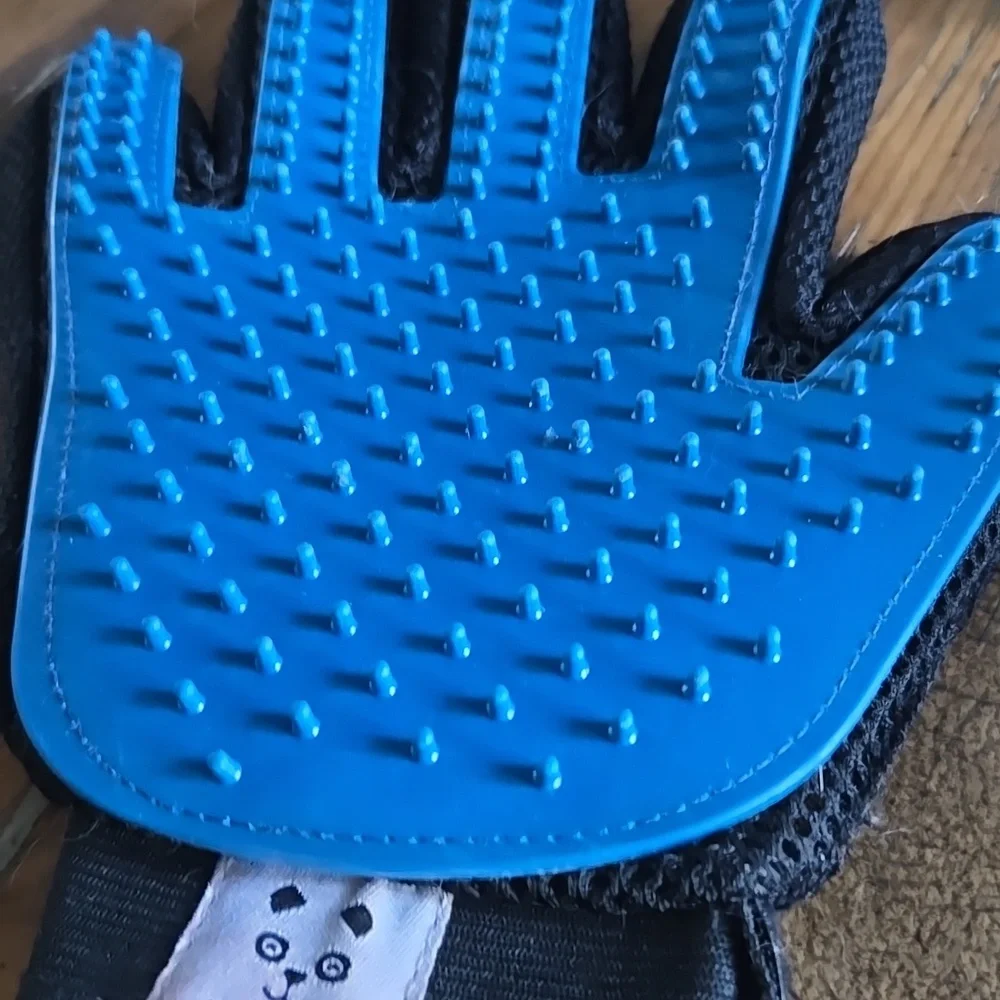 Pet Grooming Glove and Brush Set in Blue and Green